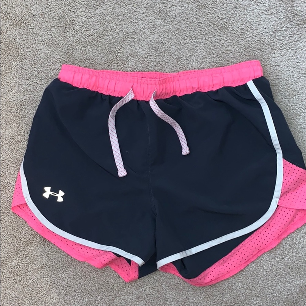 UNDER ARMOUR ATHLETIC SHORTS